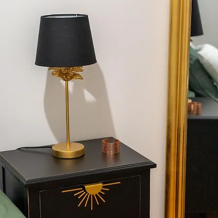 Elegant T2 Avec Terrasse Coeur De Gare *