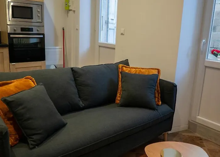 Διαμέρισμα Elegant T2 Avec Terrasse Coeur De Gare Castelnaudary