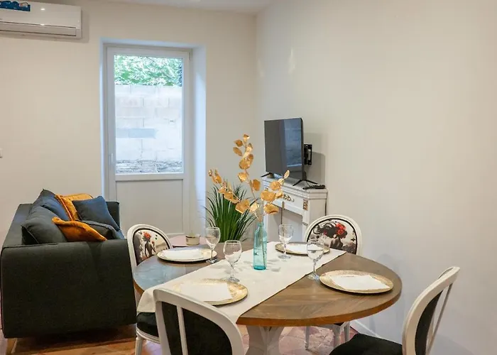 Διαμέρισμα Elegant T2 Avec Terrasse Coeur De Gare