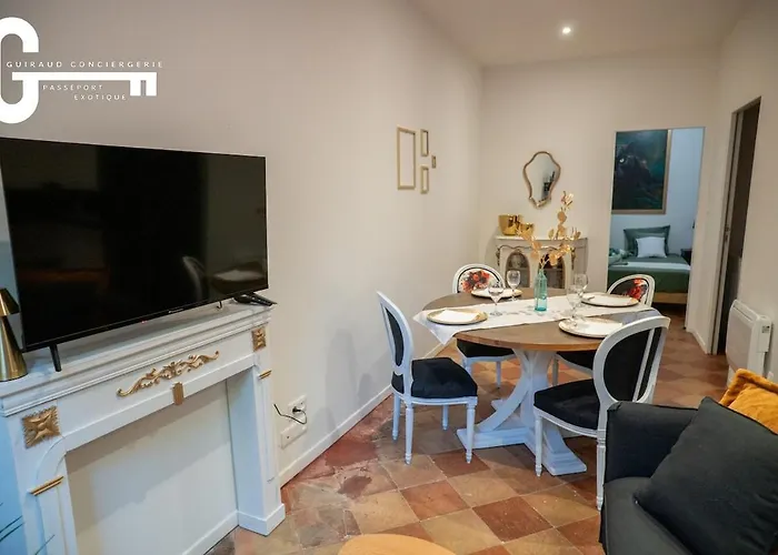 Διαμέρισμα Elegant T2 Avec Terrasse Coeur De Gare Castelnaudary